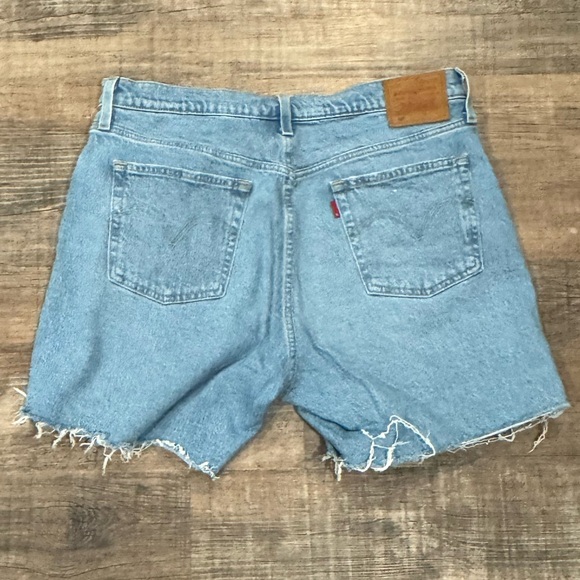 Levi’s 501 Denim Shorts - Picture 2 of 4
